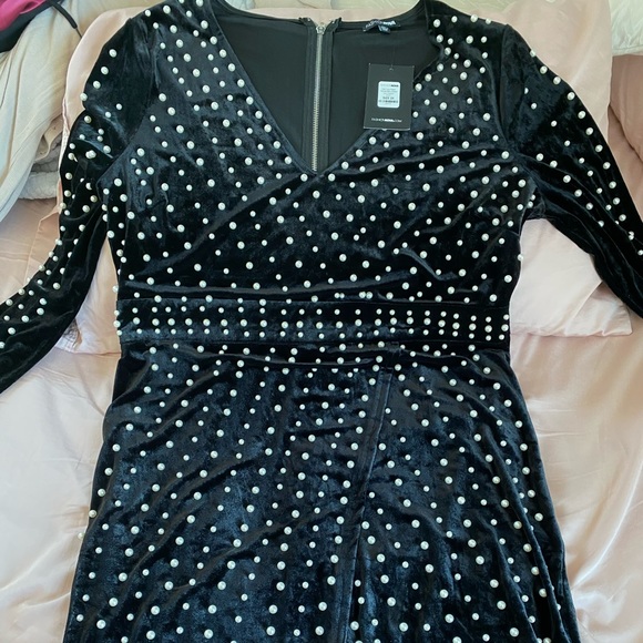 2XL Pearl Dress - Picture 2 of 4